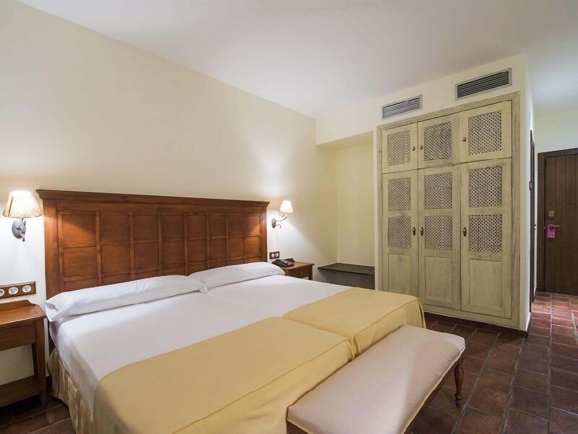 Hospedium Hotel Cortijo Santa Cruz Villanueva De La Serena Exteriör bild