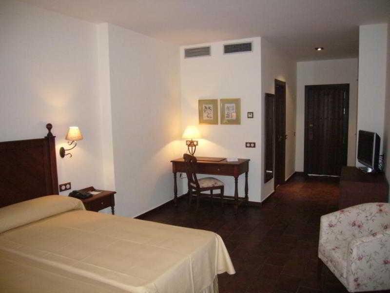 Hospedium Hotel Cortijo Santa Cruz Villanueva De La Serena Exteriör bild
