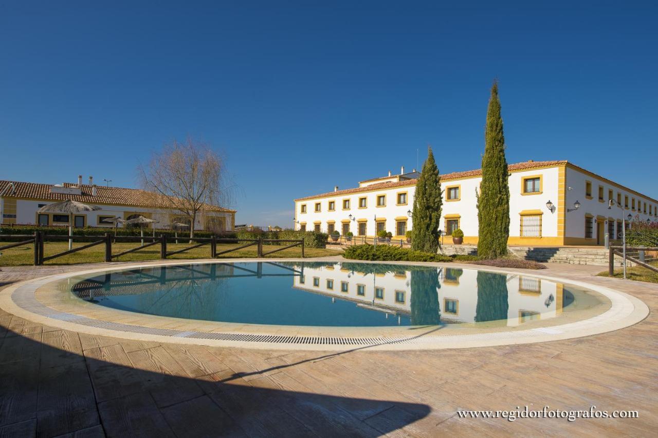 Hospedium Hotel Cortijo Santa Cruz Villanueva De La Serena Exteriör bild