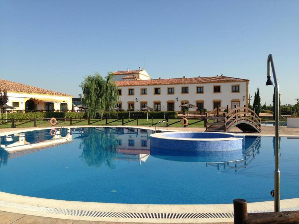 Hospedium Hotel Cortijo Santa Cruz Villanueva De La Serena Exteriör bild