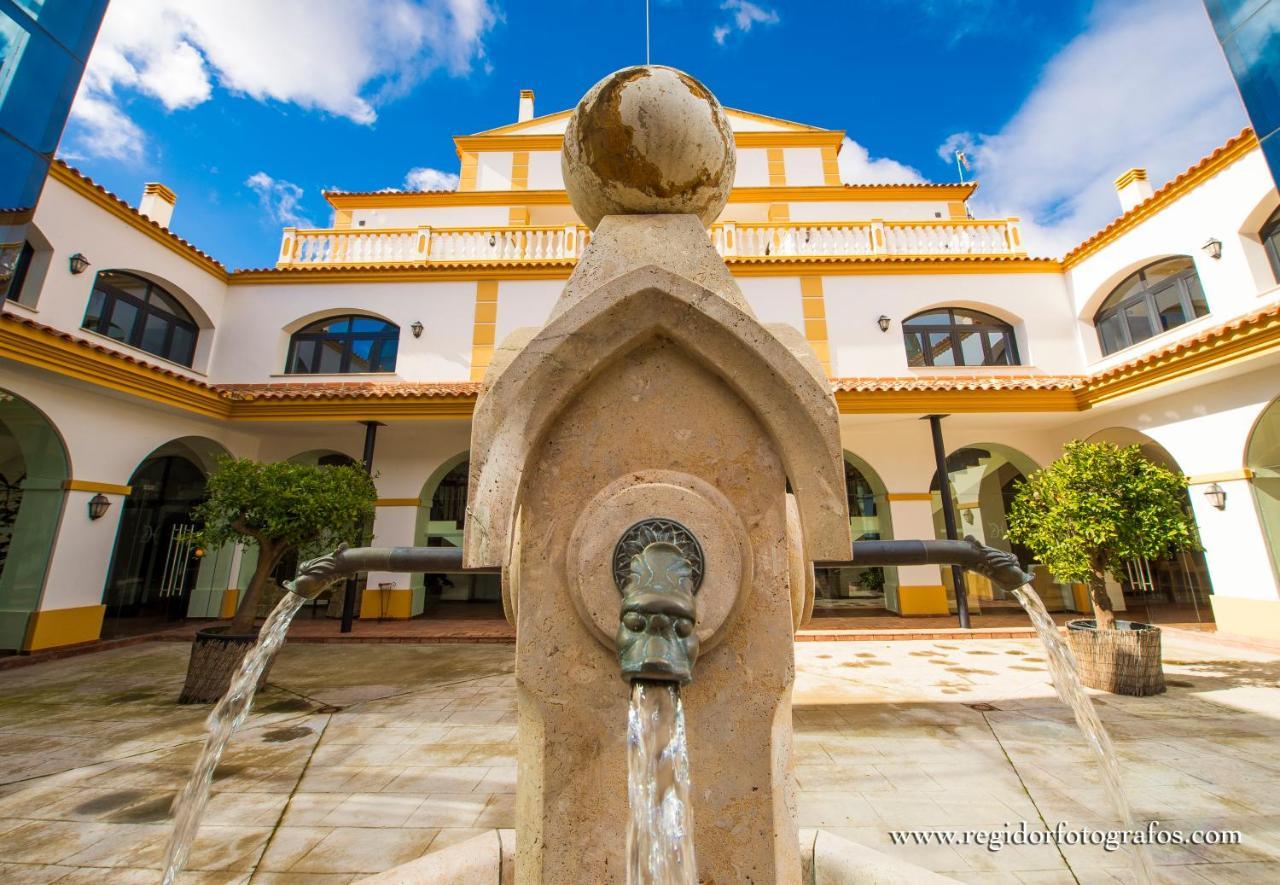 Hospedium Hotel Cortijo Santa Cruz Villanueva De La Serena Exteriör bild