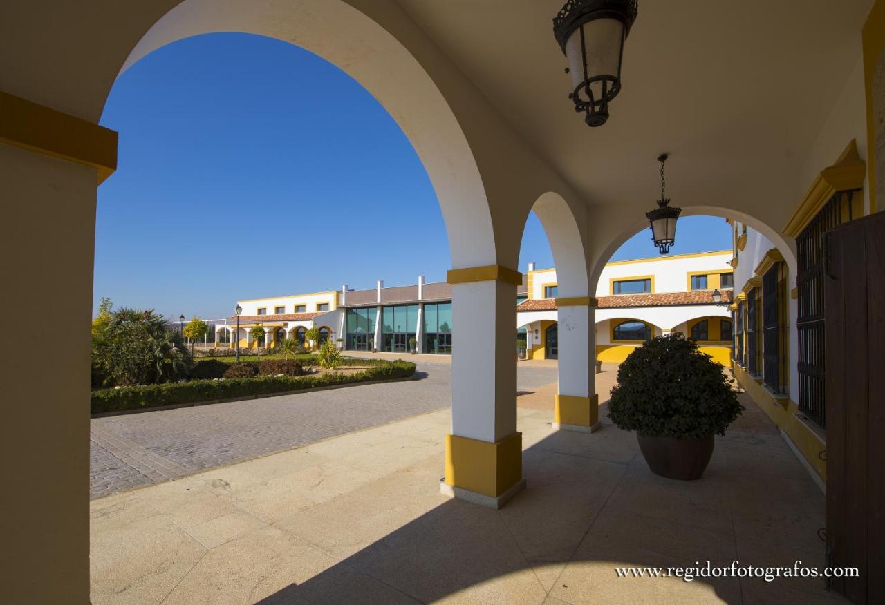 Hospedium Hotel Cortijo Santa Cruz Villanueva De La Serena Exteriör bild