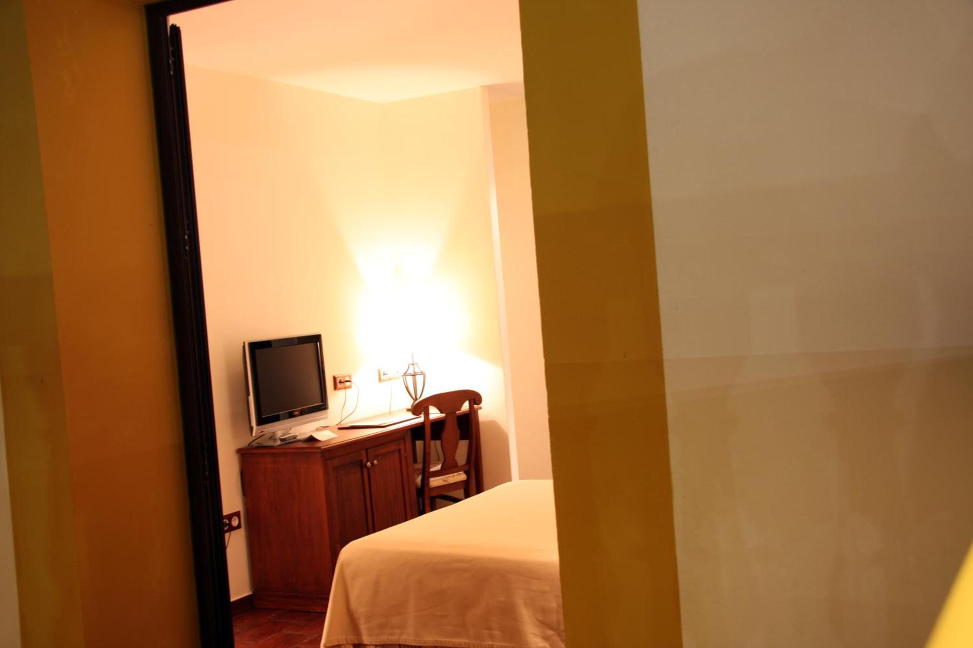 Hospedium Hotel Cortijo Santa Cruz Villanueva De La Serena Rum bild